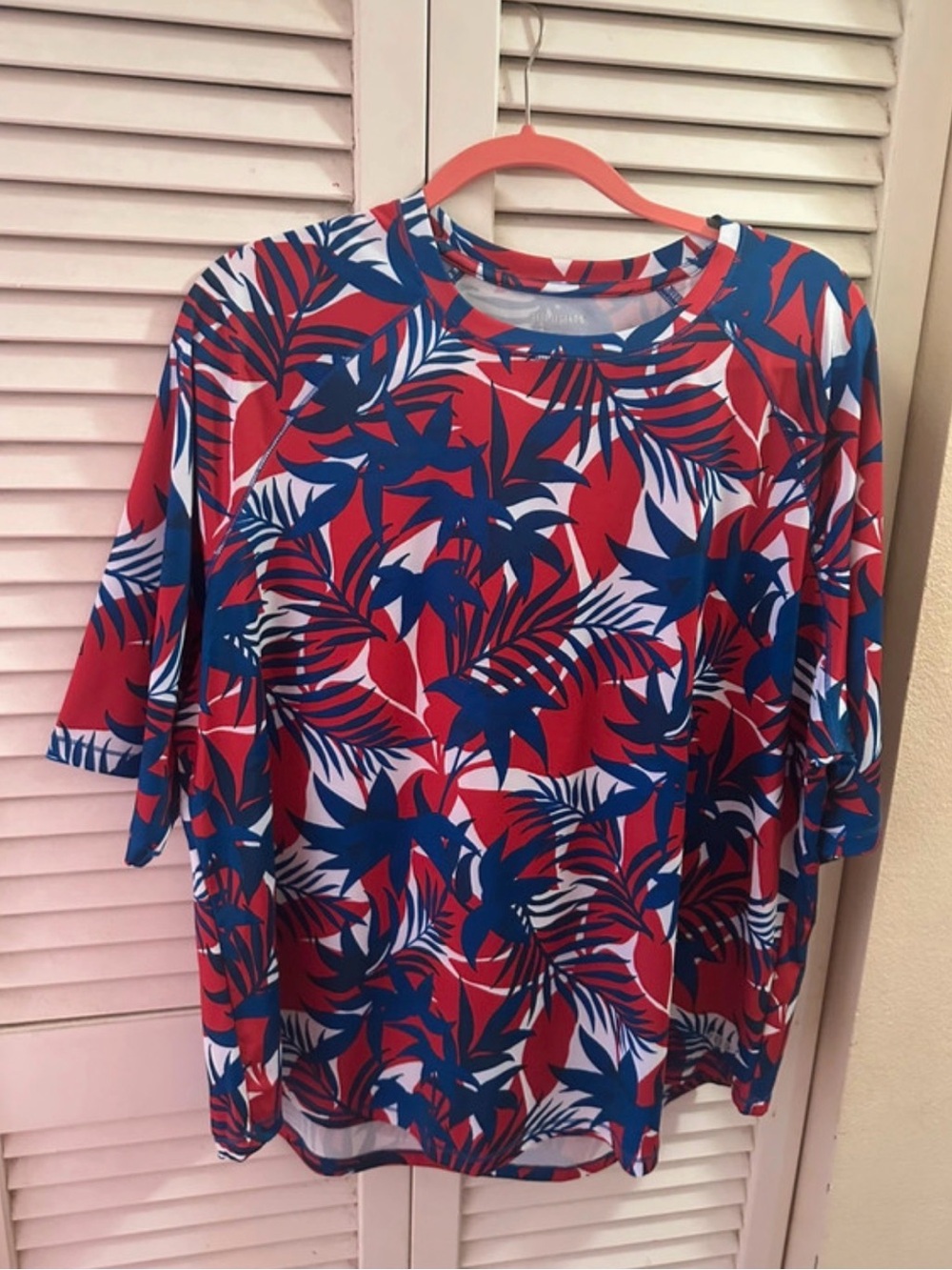 Reel Legends Red, Blue & White Tropical Leaf Short Sleeve Tee